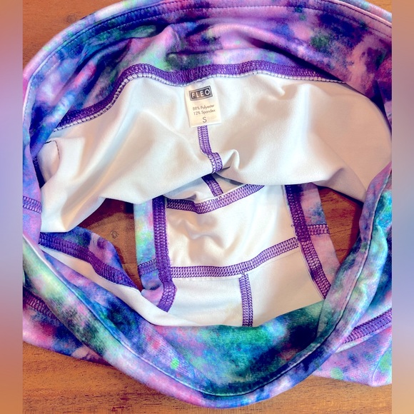 EUC Fleo shorts, Shimmy Shimmy low rise contour, size small - Picture 3 of 3